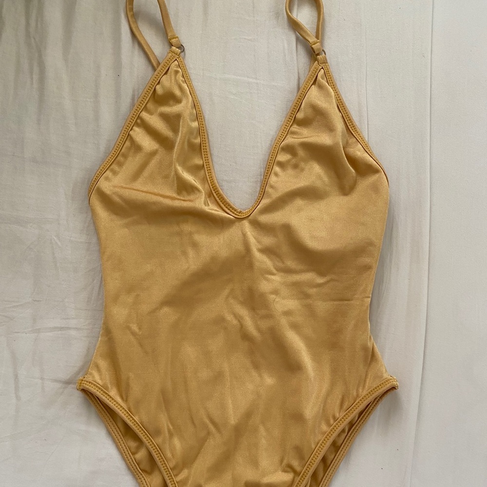SOLD DO NOT BUY !! gooseberry seaside onepiece bikini medium